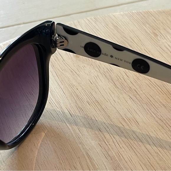 Kate Spade Jessa sunglasses & hard case - Picture 7 of 12